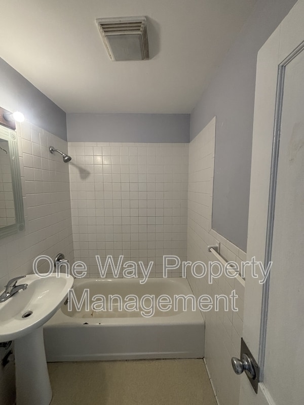 Photo - 1926 E 24th St N