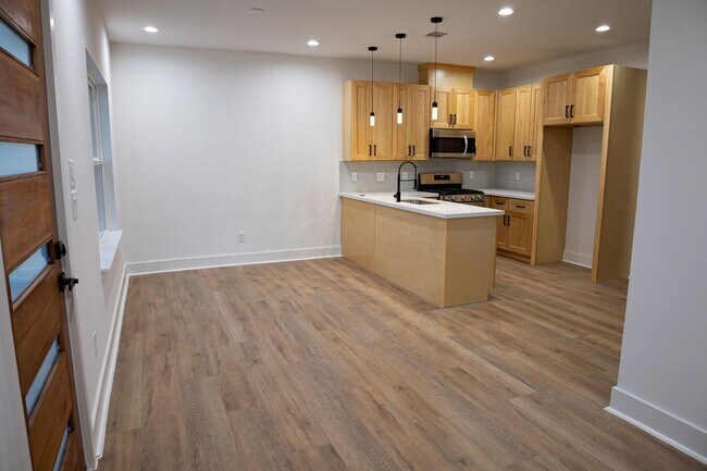 Photo - 8805 Parkway Dr