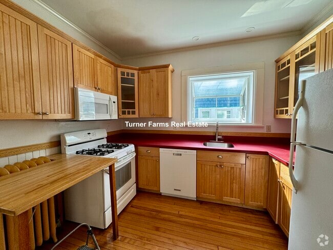 Building Photo - 16 Chetwynd Rd Unit 1 Rental