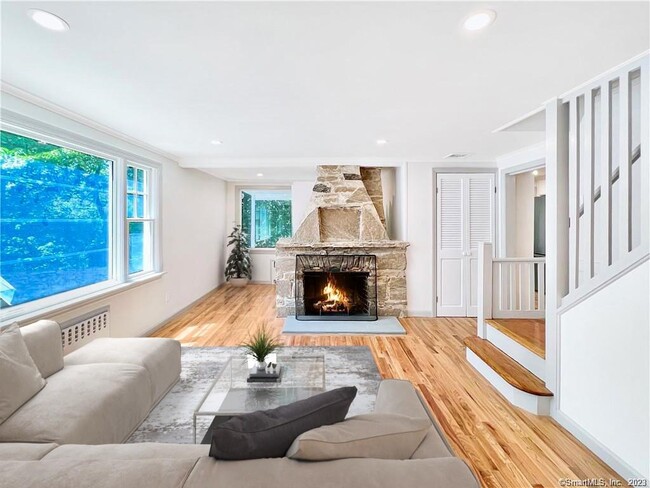 Photo - 23 Apple Tree Ln
