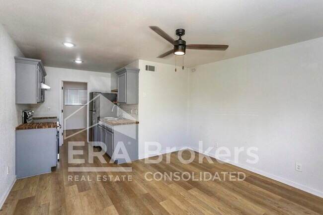 Photo - 614 Adams Ave Unidad #1