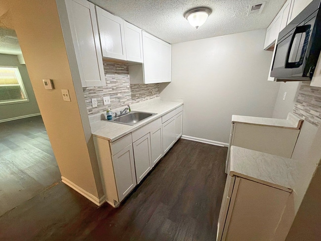 Photo - Beautifully Renovated 2 Bed / 1.5 Bath Townhome – Move-In Ready!