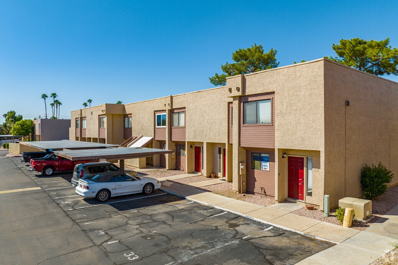 Los Prados - Los Prados Apartments