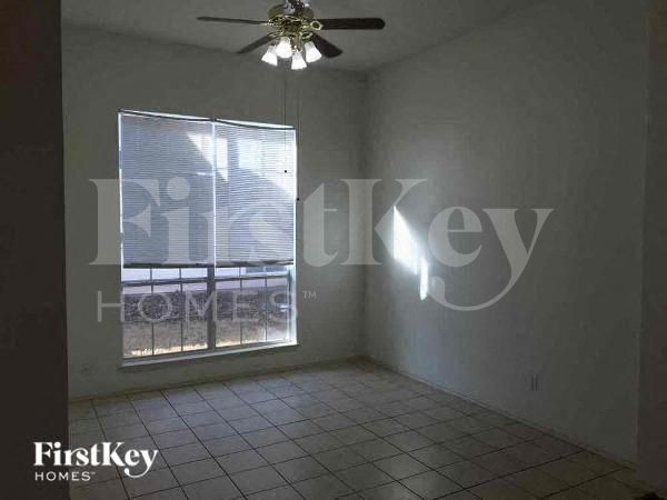 Photo - 403 Jennifer Ln