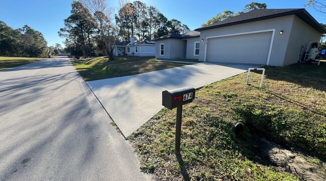 Photo - GORGEOUS Bedroom, 2 Bathroom Home in Palm Bay!!