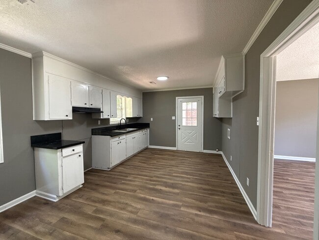 Photo - 1115 Berrywood Ave