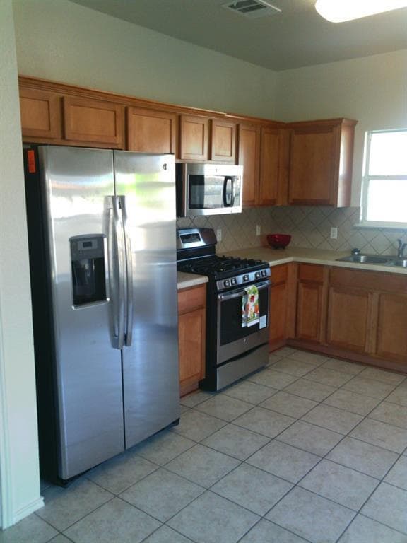 Photo - BEAUTIFUL 4 BEDROOMS / 2 BATH HOME IN SETTLERS CROSSING