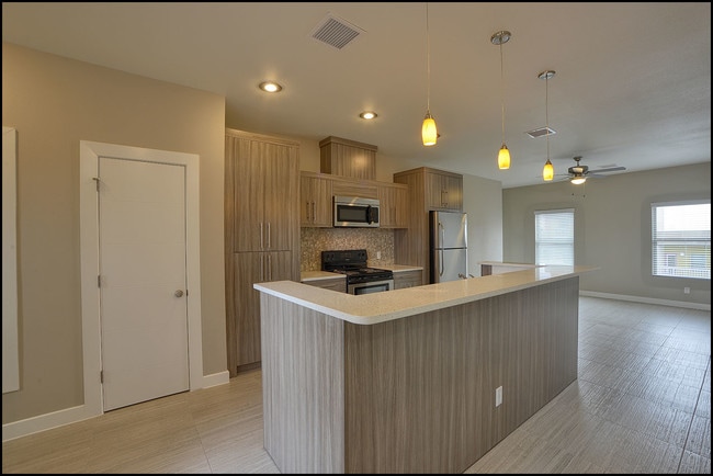 Moderno Village Apartments and Town Homes