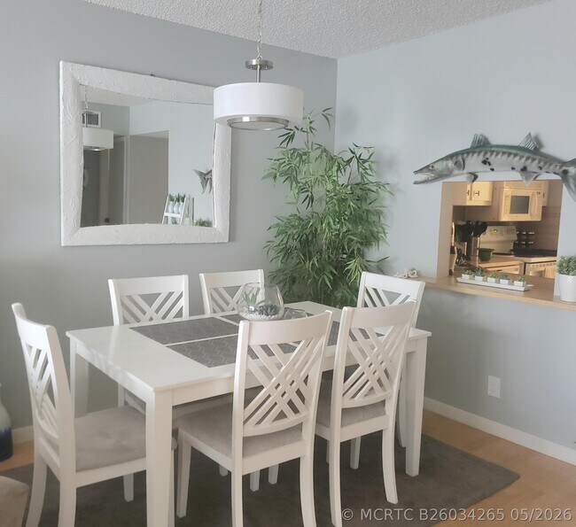 Photo - 285 SE 10th St Unit 8a