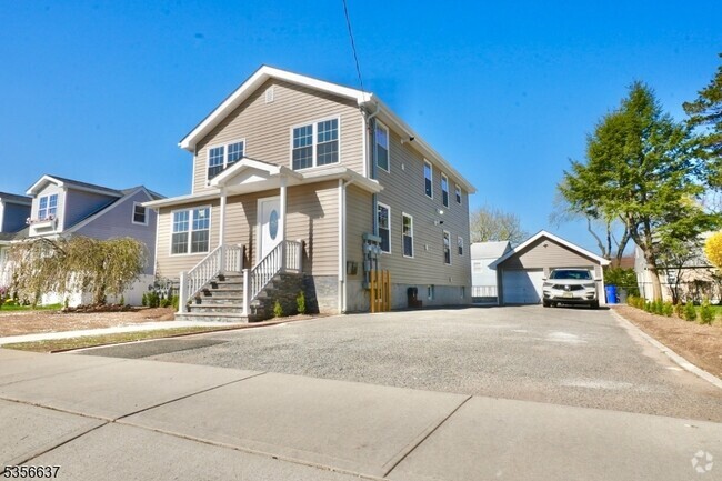 Building Photo - 67 Williams St Unit 1 Rental