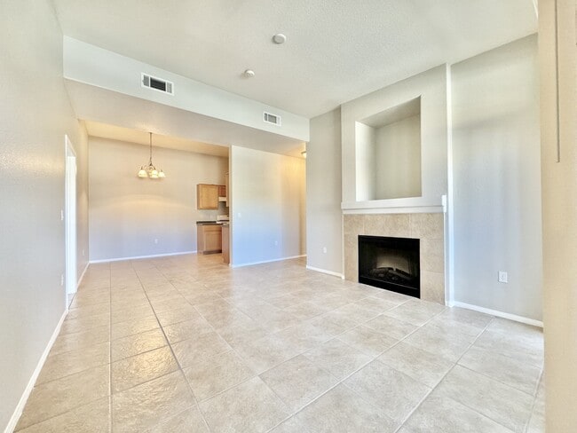 Photo - 8805 Jeffreys St