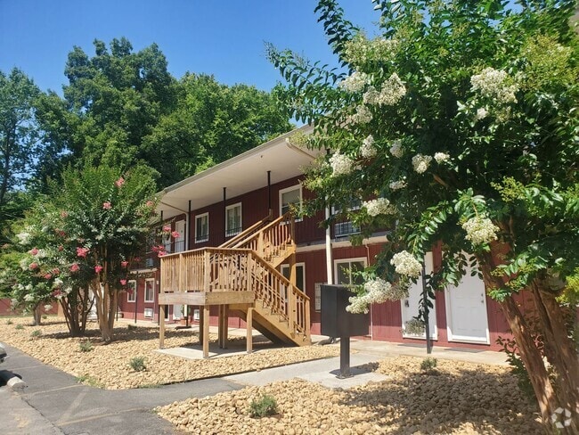 Building Photo - "Bright & Spacious 1BR/1BA with Open Conce... Unit 11 Rental