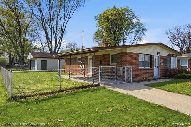 Photo - 7435 Lathers St