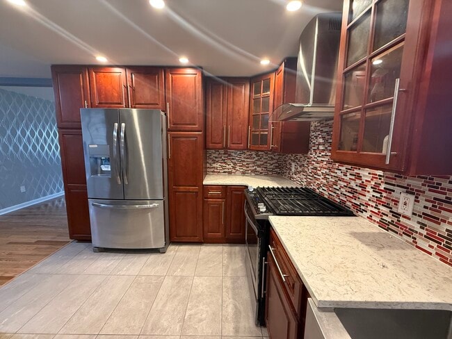 Building Photo - 25 Melrose Pl Unit 1F