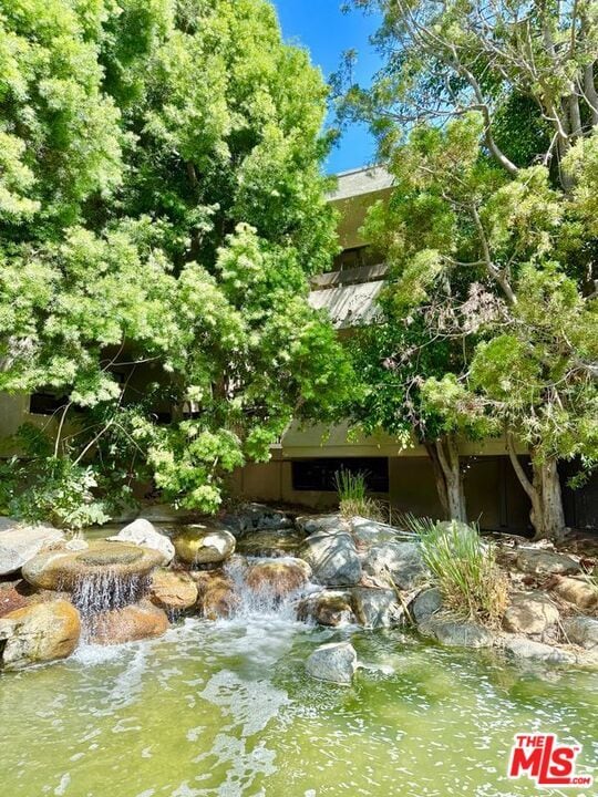 Photo - 950 Kings Rd Unit 205