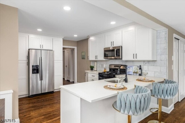 235 River Dr