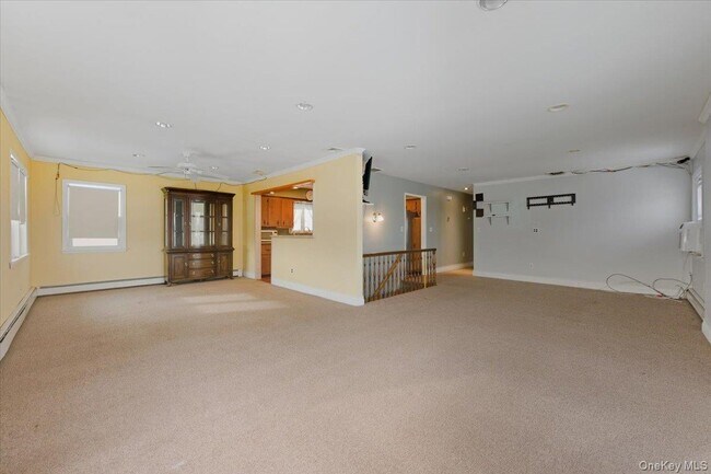 Photo - 401 W Walnut St Unidad Upper