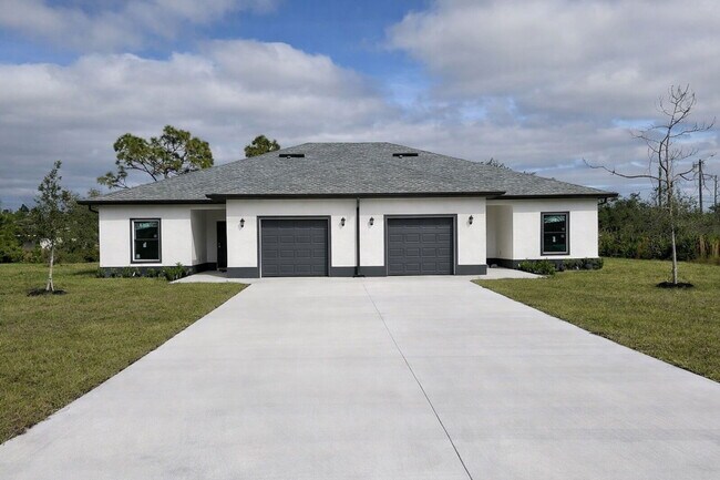 Building Photo - 1308 Saxony Cir