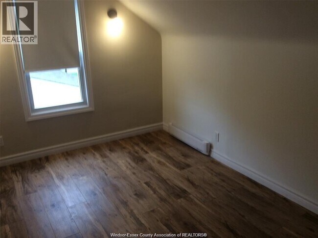 Photo - 1909 Arthur Rd