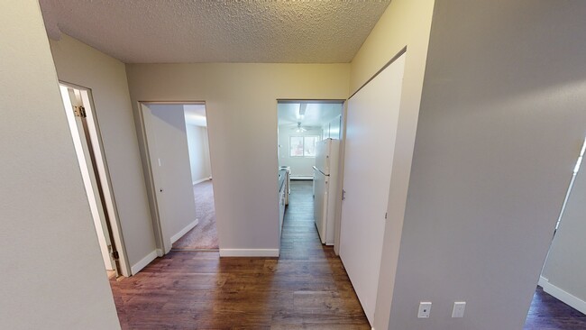 Photo - 9932-9105 105 Ave Unit 208
