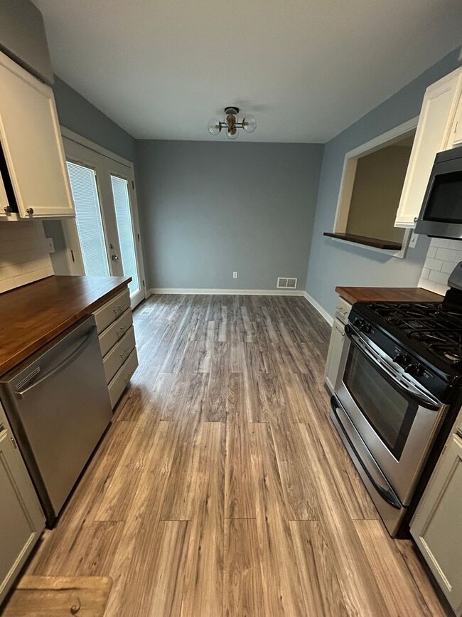 Photo - 3 Bed | 2 Bath | 2 Car Garage Home in Belton