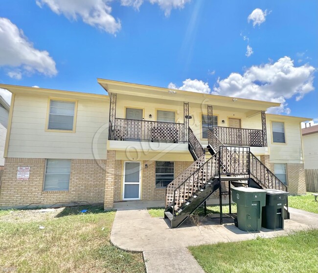 2 br, 1 bath 4plex - 4805 Rainbow Cir Unit 1 - 2 br, 1 bath 4plex - 4805 Rainbow Cir Unit 1 Rental