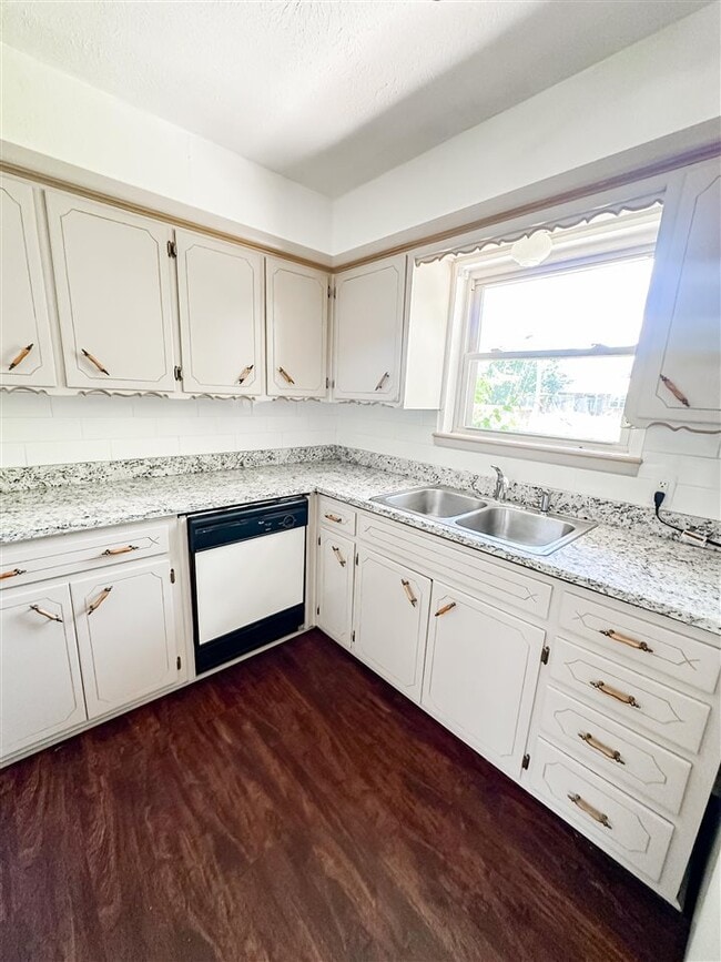 Photo - 406 NW 56th St