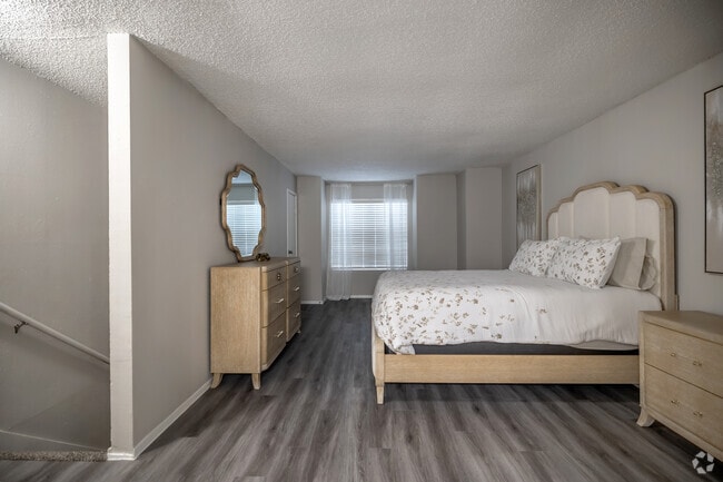 1BR, 1BA - 830SF - Bedroom