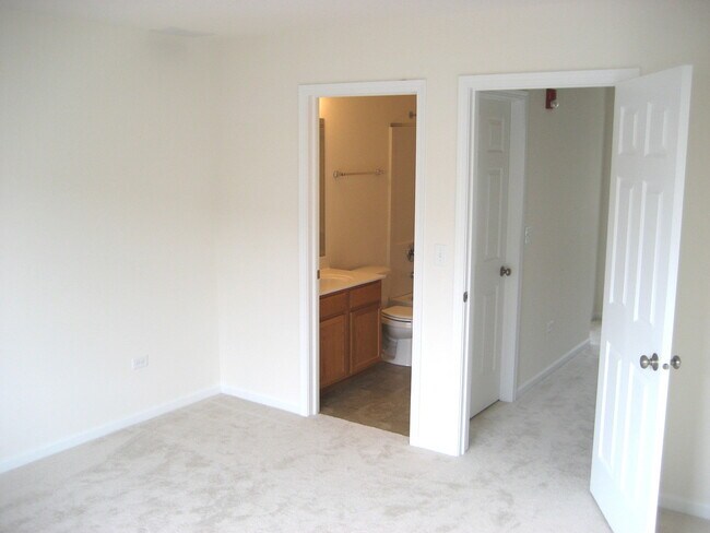 Photo - 907 Neudearborn Ln