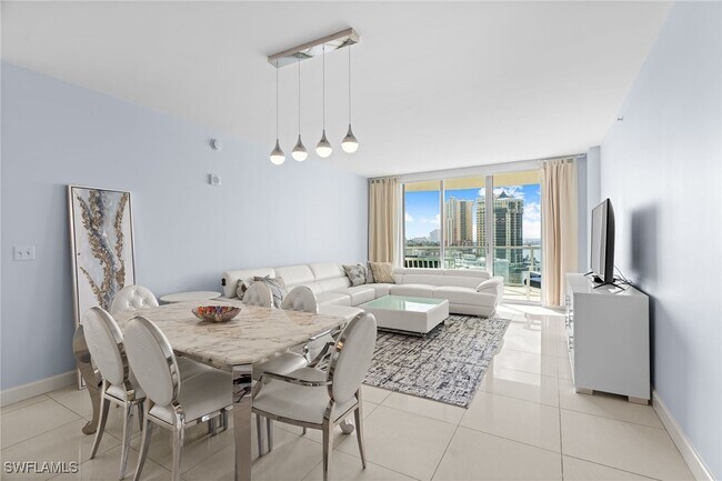 Photo - 3000 Oasis Grand Blvd Unidad 1101