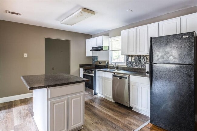 Photo - 2833 Cardo Dr NW