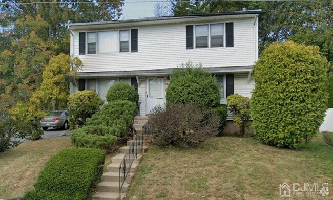 Building Photo - 84 Wildwood Ave Rental