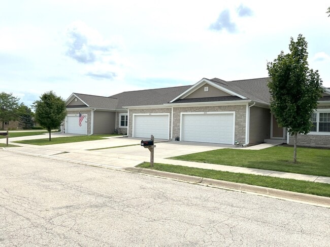 Building Photo - 855 Meadow Ln Rental