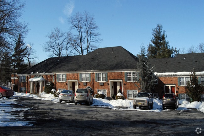 Building Photo - Grover Cleveland Apartments