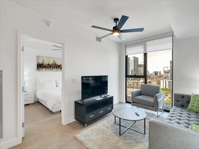 Photo - 817 N 6th St Unit ID1047104P