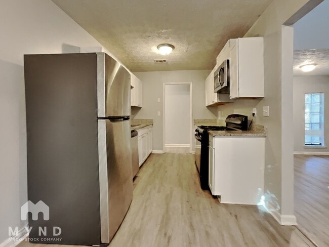 Photo - 3047 Brook Hollow Dr