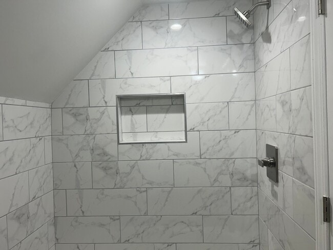 Photo - 2418 N Monticello Ave Unidad 2