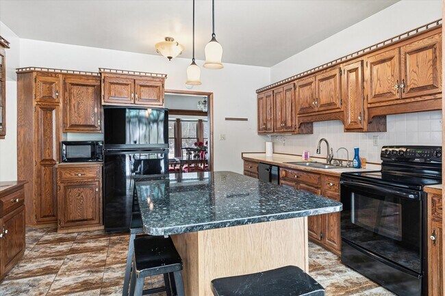 Photo - 14242 Hein Ln