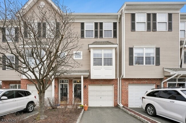 Photo - 55 Greenbrook Dr