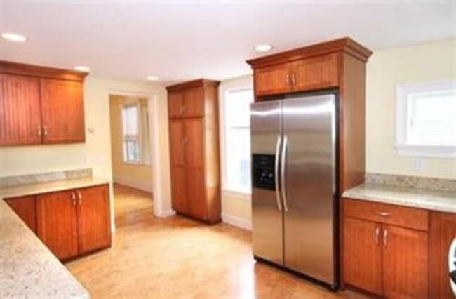 Photo - 249 Emerson St Unidad 1