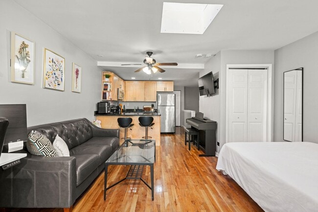 Photo - 354 1st St Unit 1R