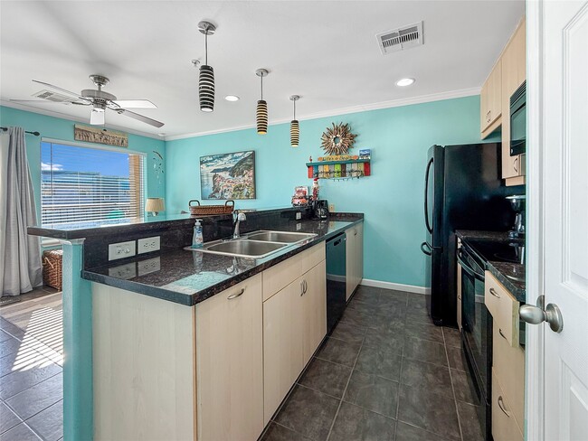 Photo - 9520 Seawall Blvd Unidad 329