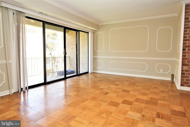 Photo - 6008 Westchester Park Dr Unit 301