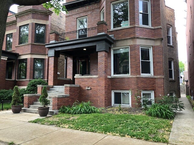 Photo - 1240 W Cornelia Ave