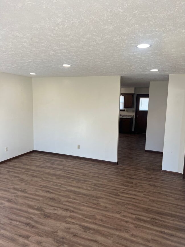 Spacious 3 Bedroom, 1 Bathroom Duplex - Spacious 3 Bedroom, 1 Bathroom Duplex Casa