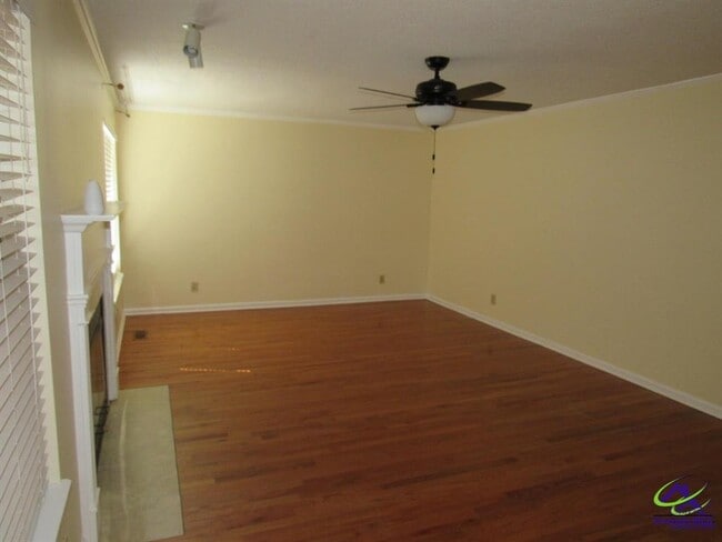 Photo - 100 Sunchase Ct