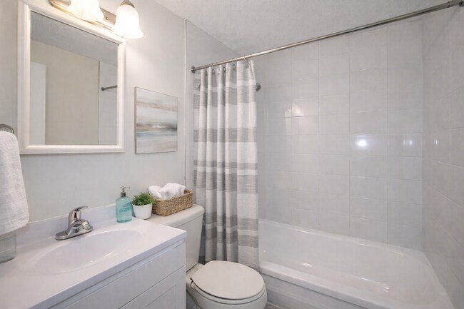 Photo - Meadowcrest Apartments