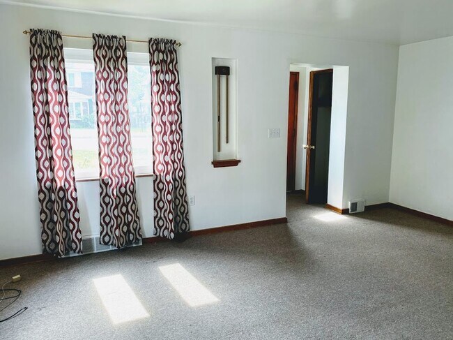 Photo - Nice sized Two Bedroom House!