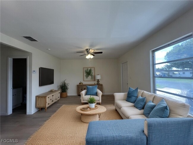 Building Photo - 16 Tangerine Ct