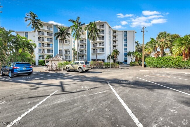 Building Photo - 1300 Gulf Shore Blvd N Unit 407 Rental